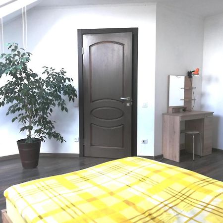 Guest House Аirport Brest Dış mekan fotoğraf